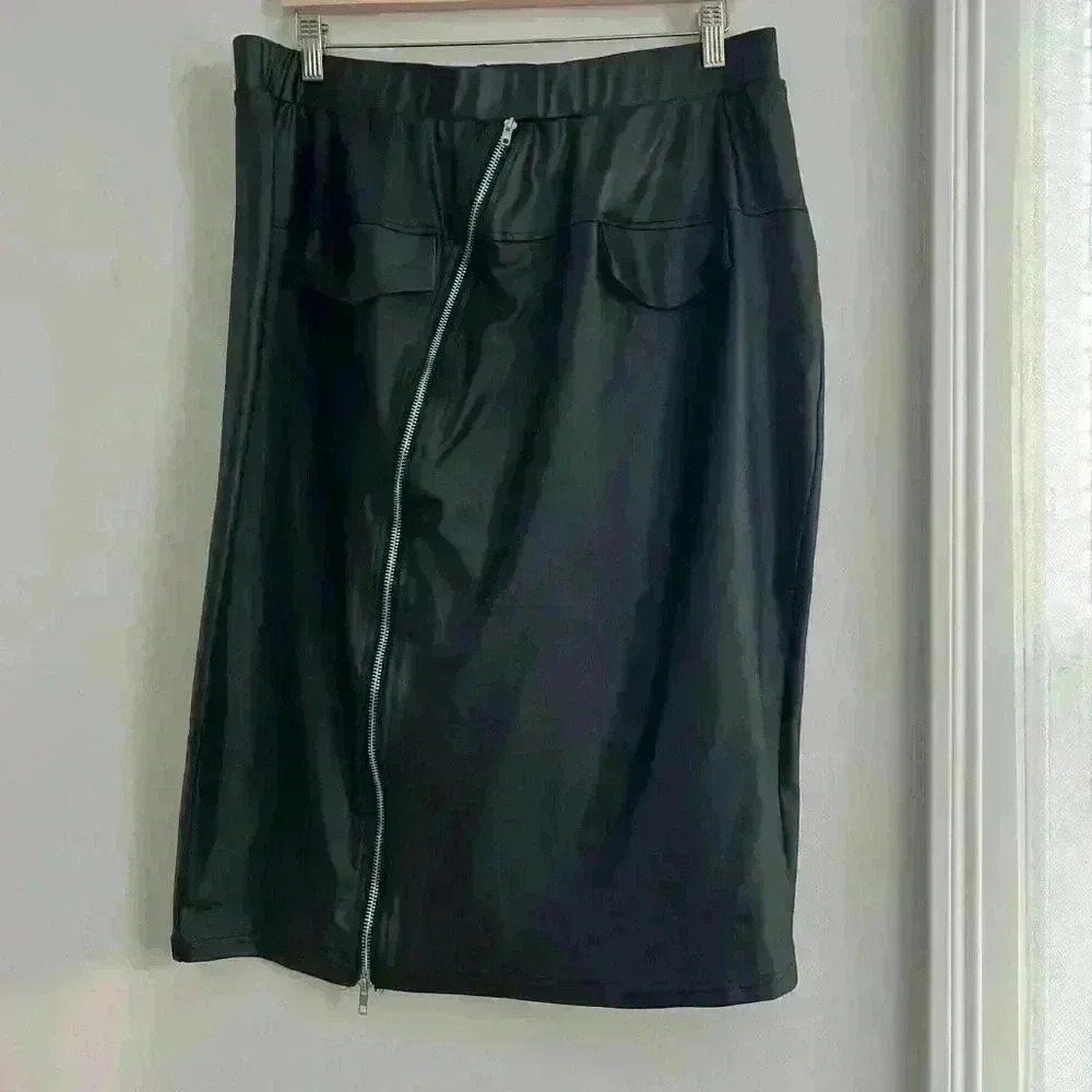 Black leather skirt midi